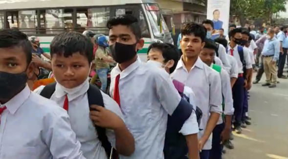 Kids held hostage in UP school over non-payment of fees, freed after parents create ruckus