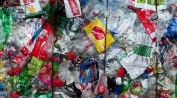 Govt throws up hands on single-use plastic