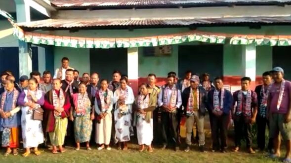 15 leaders, locals from Umroi join Congress in Ri Bhoi