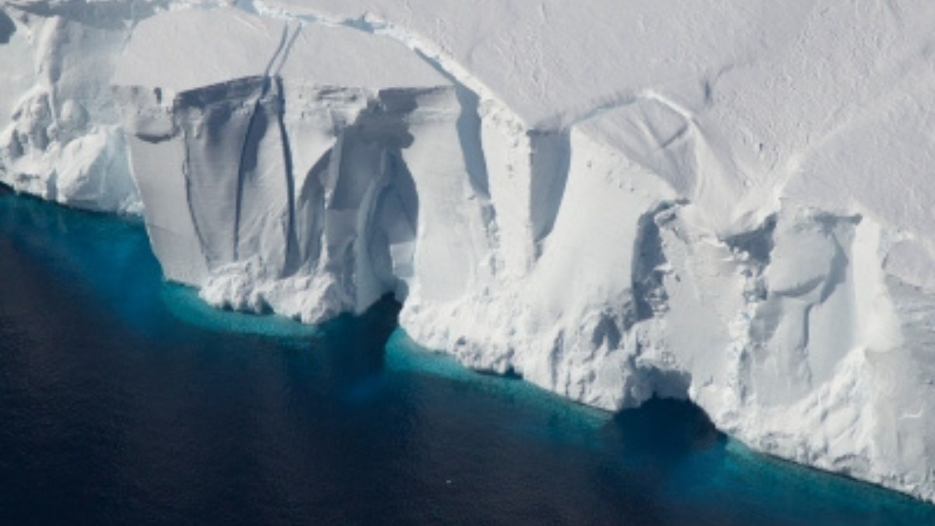 Massive Groundwater Systems Lie Beneath Antarctic Ice - Eos