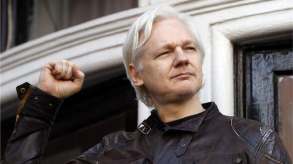Hundreds gather in London to protest against Assange’s US extradition