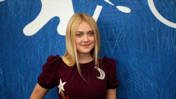 Dakota Fanning wears a necklace with her dead dog’s hair