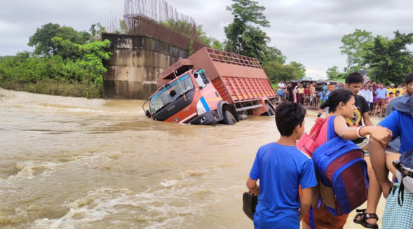 Assam floods: Death toll rises to 126, 22.21 lakh still reeling under water