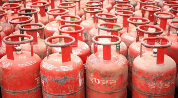 Free LPG Gas Cylinder distribution for AAY & PHH beneficiaries