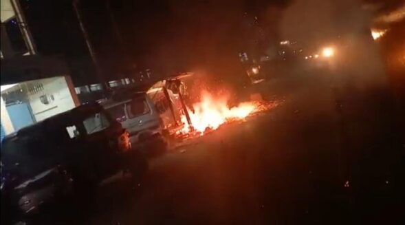 Vehicle carrying firecrackers catches fire in Nongpoh