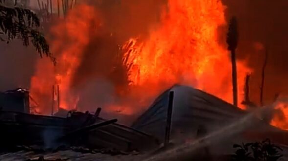 Massive fire sets ablaze over 100 shops at Salt Lake, Kolkata