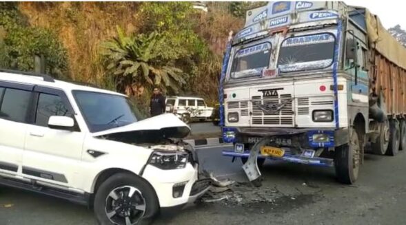 Road accident between SUV and truck leaves 4 injured at NH-6, Ri Bhoi