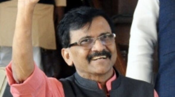 Sanjay Raut meets Sonia, Rahul Gandhi; says all is well
