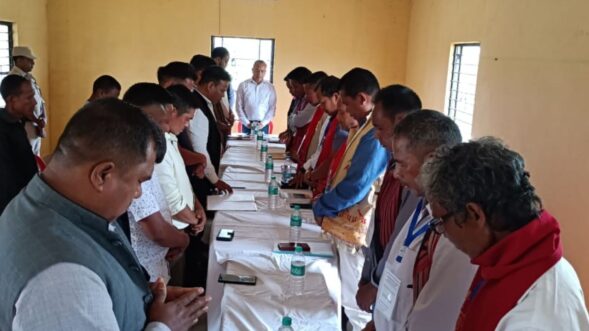 Pnars, Karbis hold peace meeting in Khanduli