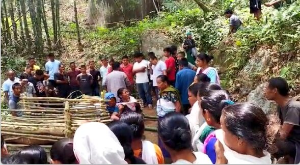 Family performs last rites of Walinda Binong