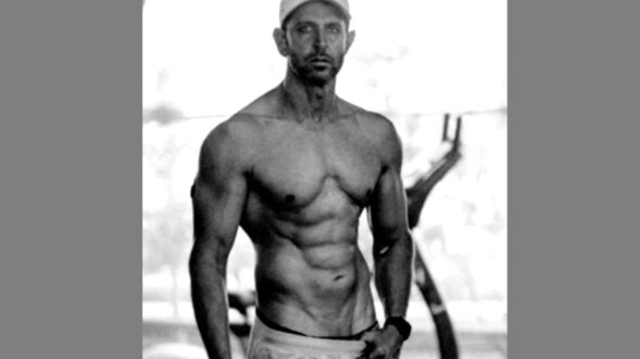 Hrithik Roshan goes shirtless and flaunts his washboard abs