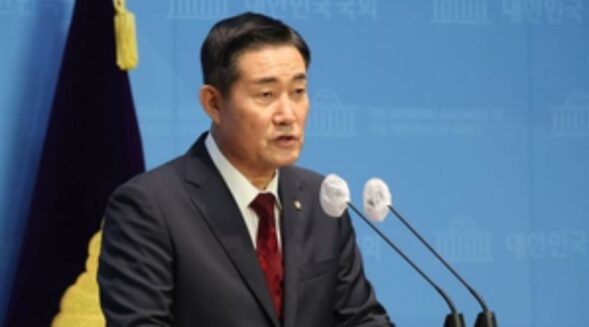 Amid NKorea threats, SKorea defence chief orders military readiness